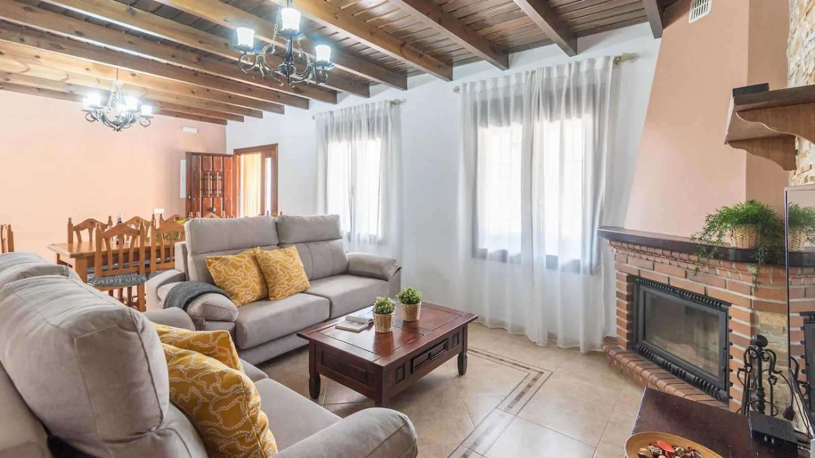 Villa Alejandro Sayalonga By Ruralidays